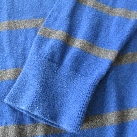 JCPenney Sweater Womens Small Blue Striped‎ Long Sleeve V Neck Pullover Shirt - Picture 3 of 4